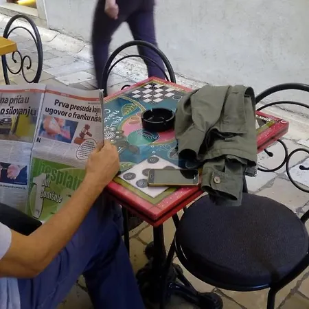 어코모데이션 지나