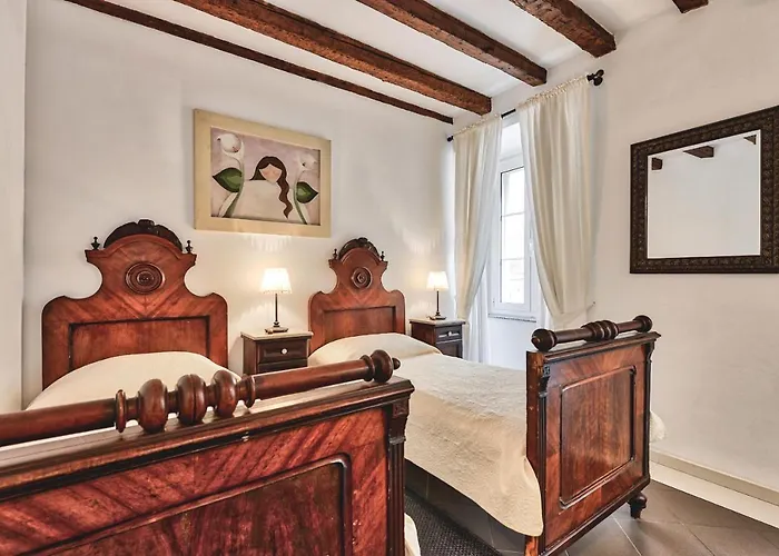 어코모데이션 지나 *