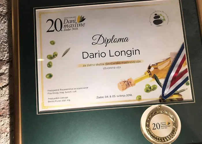 아파트 어코모데이션 지나 *