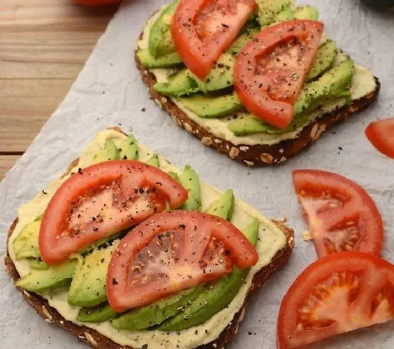 어코모데이션 지나 자다르