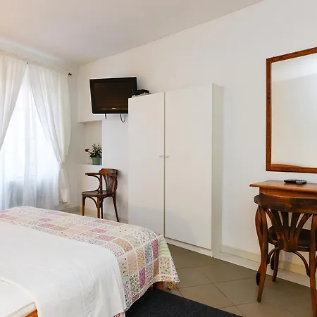 Gina Апартаменты *