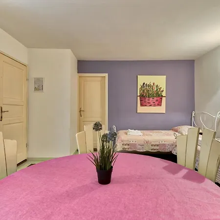 Apartman Gina *