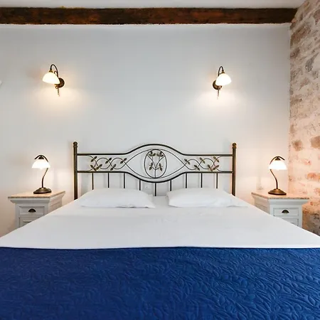 Gina Апартаменты